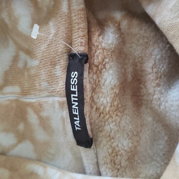 TALENTLESS Hoodie- S - Picture 3 of 4